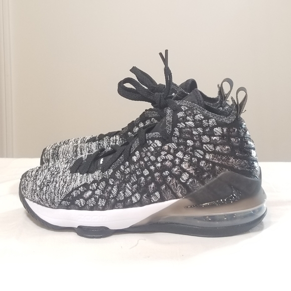 Nike Lebron XVII 17 BQ5594-002 - Picture 5 of 9